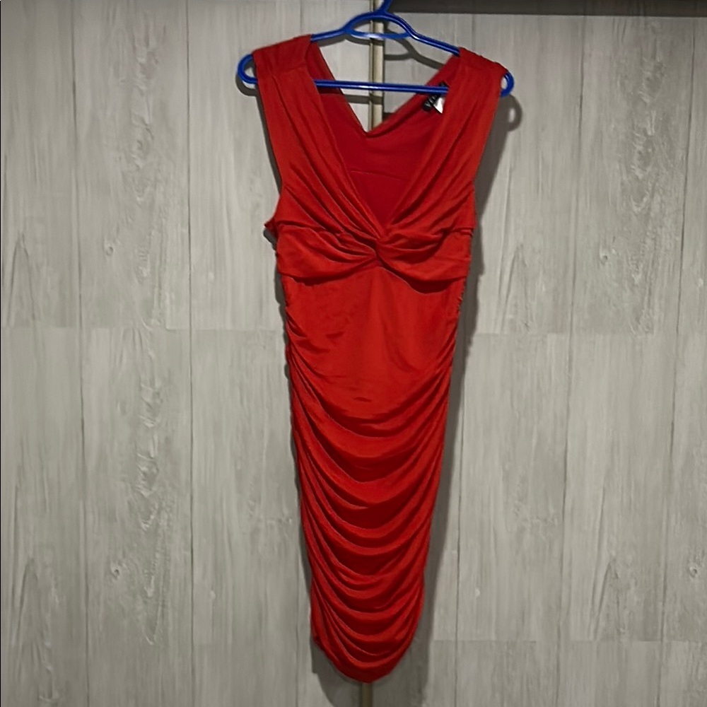 Elegant Red Sleeveless Dress